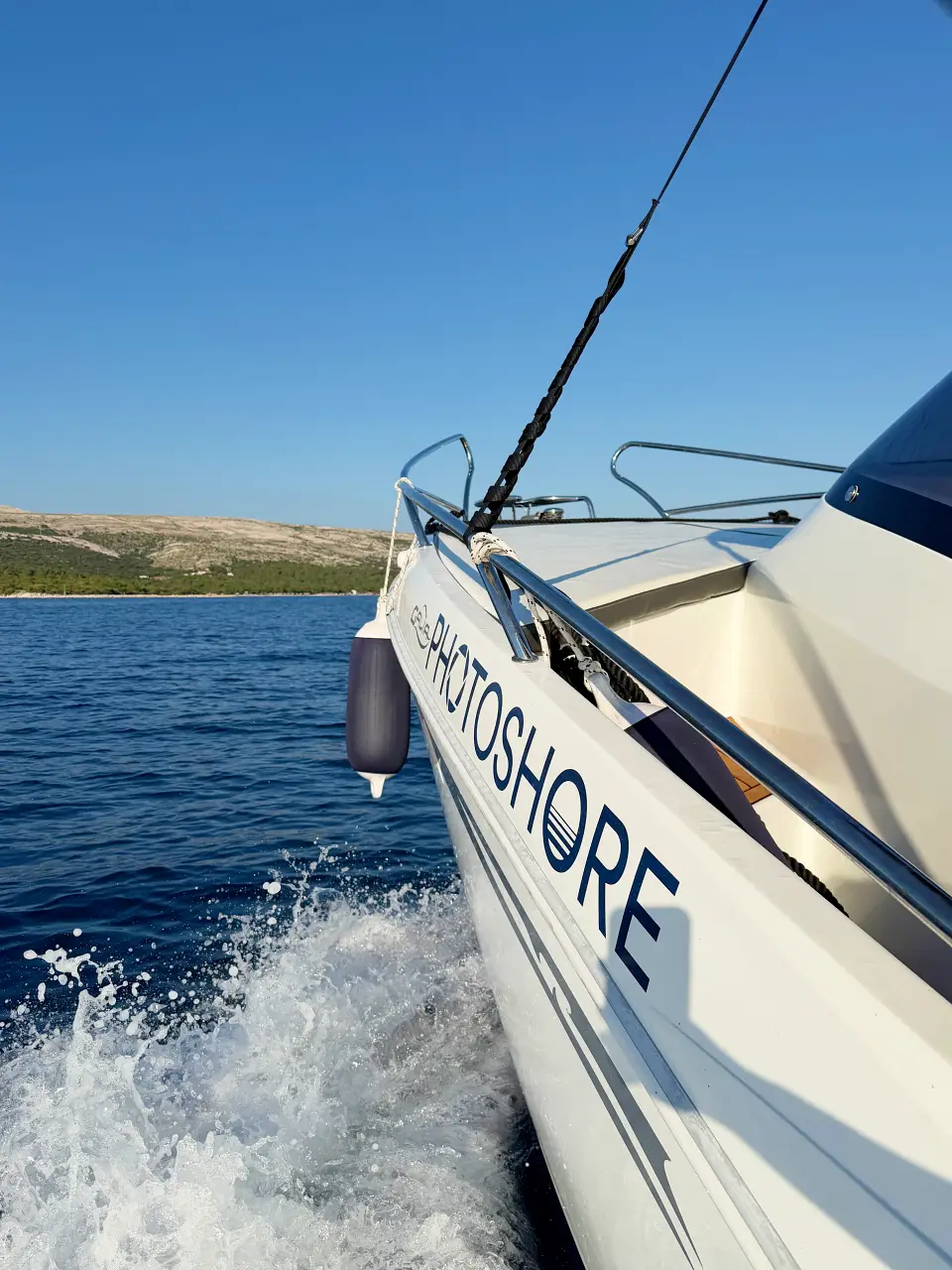 Photoshore rent a boat Pag